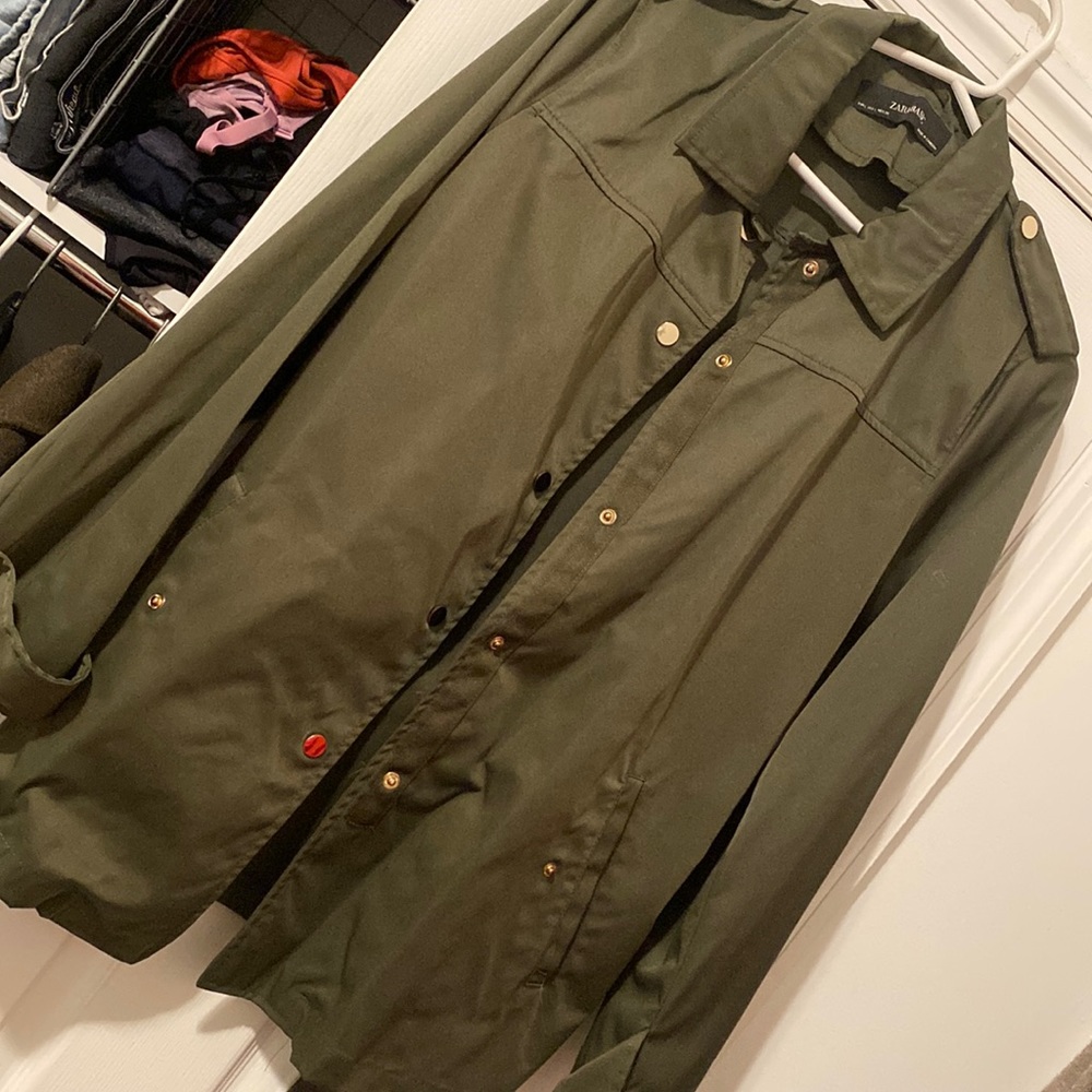 Zara trench jacket in army green size L.